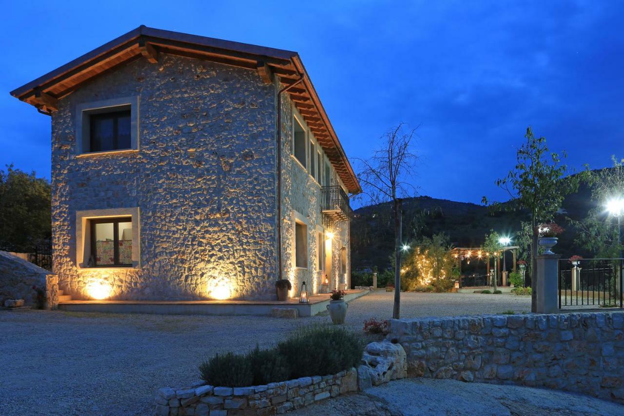 Casale Madeccia Guest House Sonnino Exterior photo